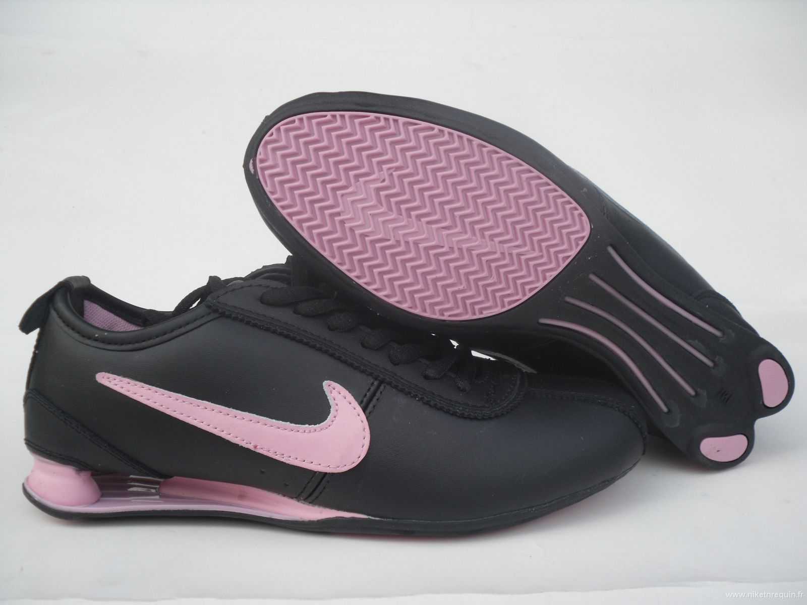 Femmes Nike Shox R2 Chaussures Noires Roses